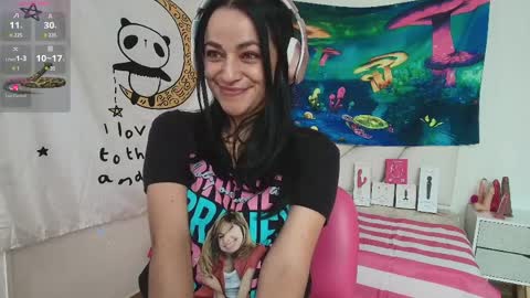 Azucena R online show from April 1, 2026, 2:36 pm