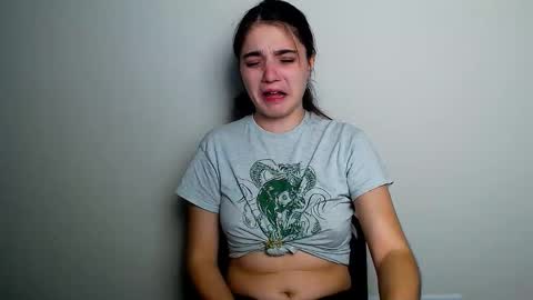 azumi_chan_ online show from November 5, 2025, 4:01 am