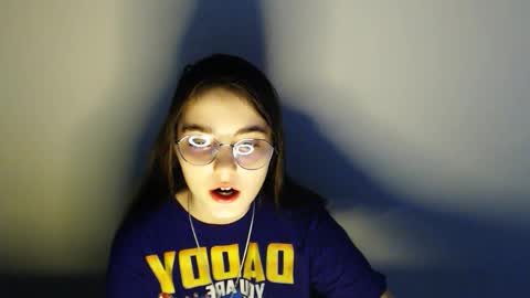 azumi_chan_ online show from November 27, 2025, 5:42 am