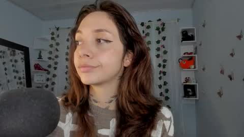 azumi saan online show from November 9, 2025, 2:32 am