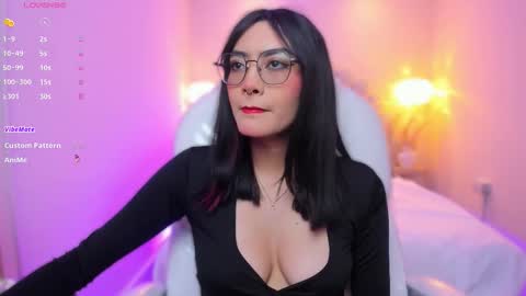 Azura online show from March 19, 2026, 7:40 pm