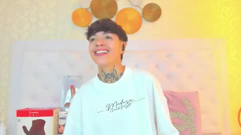 Anny online show from November 24, 2025, 3:39 am