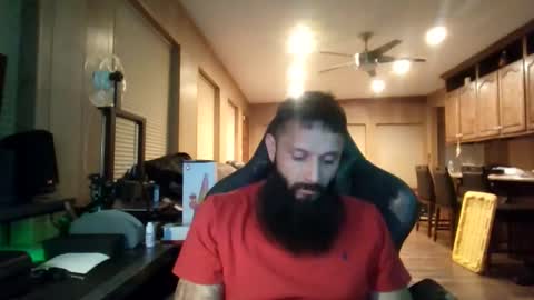 Snapshot of b713htx chatting on November 11, 2025, 6:46 am Miguel online show from November 11, 2025, 6:46 am