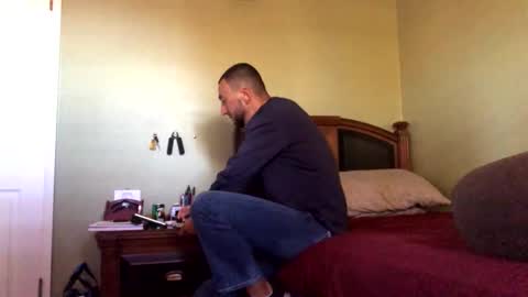 Snapshot of b_johnson530 chatting on October 18, 2025, 9:48 pm b_johnson530 online show from October 18, 2025, 9:48 pm