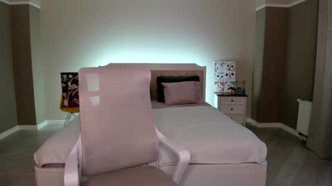 Monica online show from October 3, 2025, 12:40 am