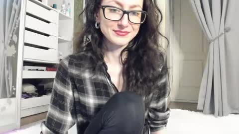 Snapshot of babby_jewel chatting on November 18, 2025, 12:20 pm babby_jewel online show from November 18, 2025, 12:20 pm