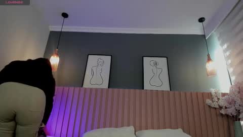 Snapshot of babe_sophiee chatting on October 5, 2025, 12:47 pm babe_sophiee online show from October 5, 2025, 12:47 pm