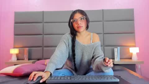 Snapshot of babe_vennus chatting on April 22, 2026, 3:46 pm Venus online show from April 22, 2026, 3:46 pm