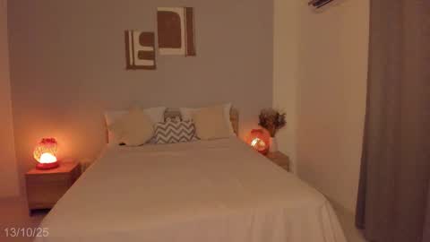 Snapshot of babesexy19_ chatting on October 14, 2025, 12:44 am itzell online show from October 14, 2025, 12:44 am