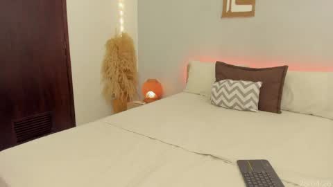 Snapshot of babesexy19_ chatting on April 29, 2026, 1:10 am itzell online show from April 29, 2026, 1:10 am