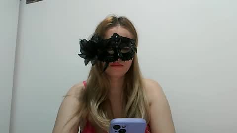 Snapshot of baby_blondee chatting on April 4, 2026, 5:43 pm Baby Blonde online show from April 4, 2026, 5:43 pm