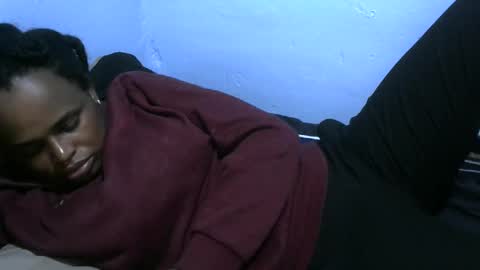 baby_fayyan online show from December 13, 2025, 7:53 pm