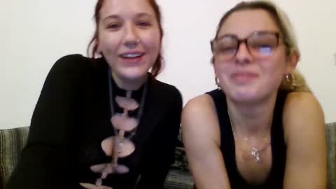baby_girls2224 online show from January 14, 2026, 9:20 pm