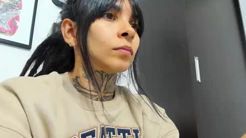 BomBom online show from February 27, 2025, 8:53 pm