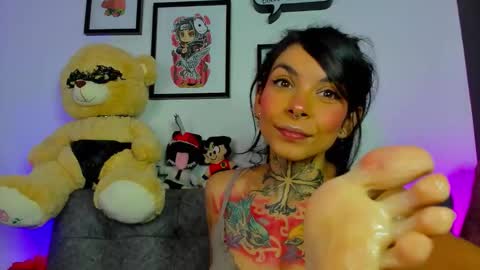 BomBom online show from March 25, 2026, 2:45 pm