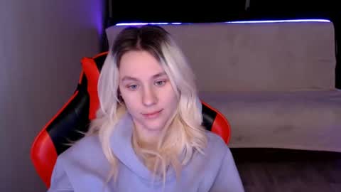 baby_kitte online show from December 12, 2024, 12:38 am