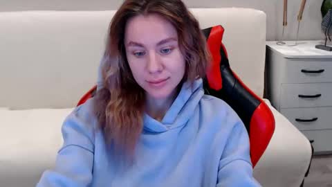 baby_kitte online show from January 11, 2025, 12:44 am