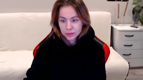 baby_kitte online show from January 13, 2025, 12:09 am