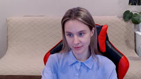 baby_kitte online show from February 14, 2025, 8:31 am