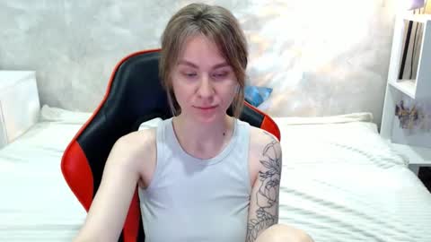 baby_kitte online show from September 29, 2025, 4:17 am