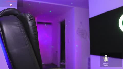 baby_rausch online show from February 6, 2025, 7:02 am