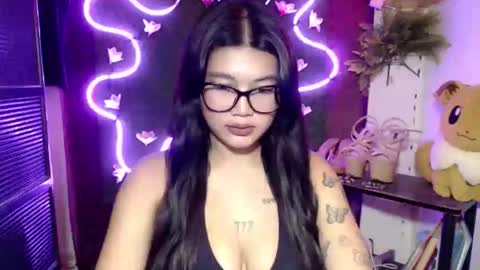 Snapshot of baby_san chatting on November 6, 2025, 5:14 pm mae online show from November 6, 2025, 5:14 pm