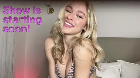 Baby Tavia online show from March 4, 2025, 4:20 pm