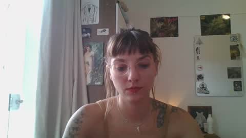 Snapshot of babydemon6 chatting on December 1, 2024, 5:57 pm babydemon6 online show from December 1, 2024, 5:57 pm