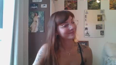 Snapshot of babydemon6 chatting on January 14, 2025, 9:09 pm babydemon6 online show from January 14, 2025, 9:09 pm