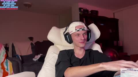 Big cock boy online show from January 18, 2025, 2:25 am