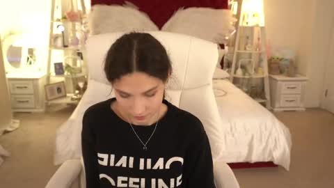 Sasha online show from September 8, 2025, 7:02 pm