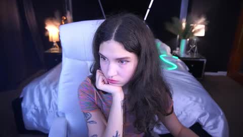 Sasha online show from October 12, 2025, 6:40 pm