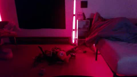 Snapshot of babyhawk88888 chatting on November 19, 2025, 8:47 am babyhawk88888 online show from November 19, 2025, 8:47 am
