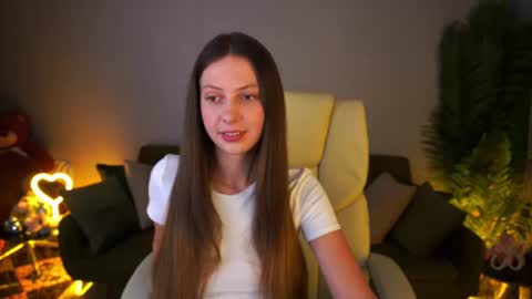 Snapshot of babylumii chatting on July 11, 2026, 1:25 pm Lady Vi online show from July 11, 2026, 1:25 pm