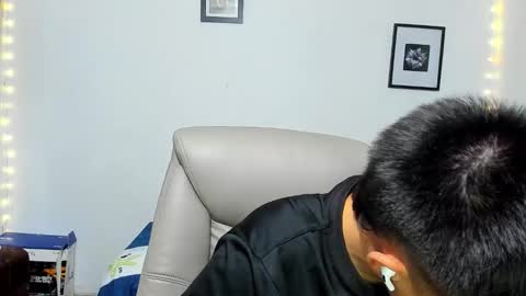 babymaik online show from November 12, 2025, 6:25 am