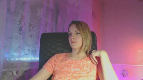 Snapshot of babymuro4ka chatting on February 14, 2025, 3:54 am Sonya online show from February 14, 2025, 3:54 am