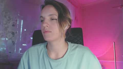 Snapshot of babymuro4ka chatting on October 11, 2025, 5:17 am Sonya online show from October 11, 2025, 5:17 am