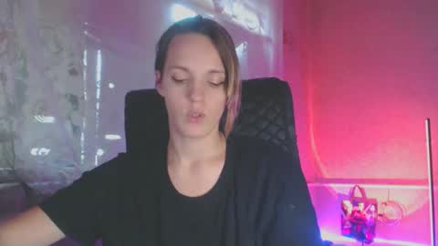 Snapshot of babymuro4ka chatting on October 18, 2025, 5:21 am Sonya online show from October 18, 2025, 5:21 am