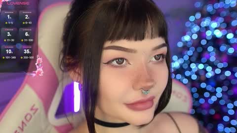 Nika online show from December 22, 2025, 5:43 pm