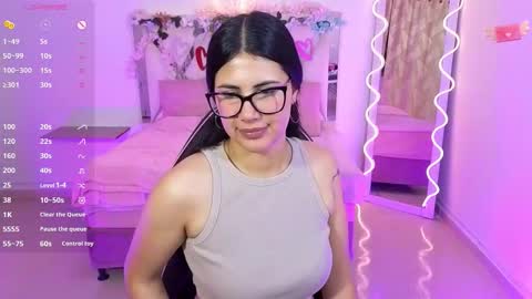  VENU  online show from September 18, 2025, 3:19 am