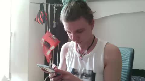 Honey online show from March 2, 2026, 8:21 am