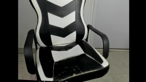 bad_boy_master_findom online show from February 19, 2026, 7:43 pm