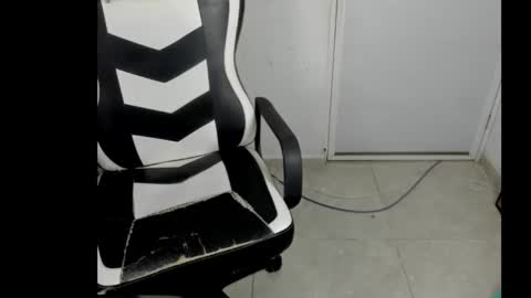 bad_boy_master_findom online show from February 28, 2026, 11:28 pm