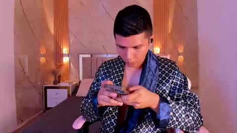 Angel online show from March 18, 2026, 7:06 pm