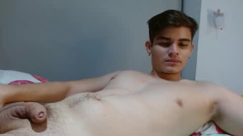 Snapshot of badbunny_69_ chatting on February 19, 2025, 6:44 am badbunny_69_ online show from February 19, 2025, 6:44 am