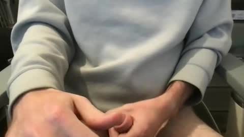 baddersguy13 online show from October 15, 2025, 7:52 am