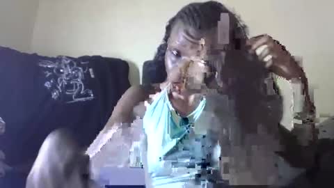 Snapshot of baddie_floxxy chatting on April 18, 2026, 7:40 pm baddie_floxxy online show from April 18, 2026, 7:40 pm