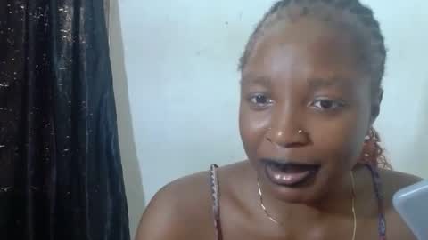Snapshot of baddiebitchx chatting on April 17, 2026, 10:18 am baddiebitchx online show from April 17, 2026, 10:18 am