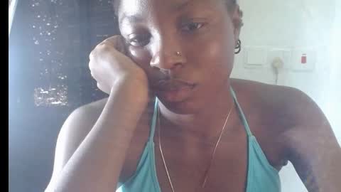 Snapshot of baddiebitchx chatting on May 2, 2026, 12:21 pm baddiebitchx online show from May 2, 2026, 12:21 pm