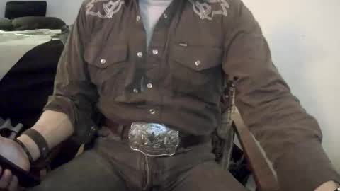 Snapshot of badhombremx chatting on February 3, 2026, 12:20 am Mexican livin Off the Wall online show from February 3, 2026, 12:20 am